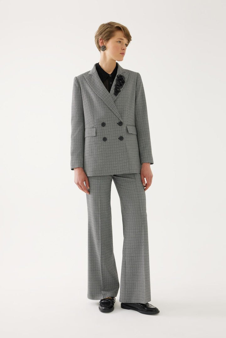 Yaka İşlemeli Ekoseli Ceket