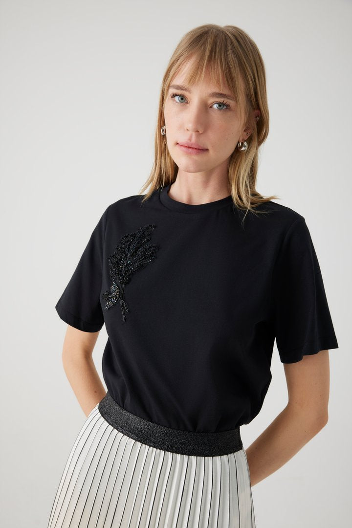 Bisiklet Yaka İşlemeli Regular Siyah T-shirt