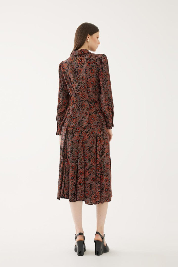 Yakası Bağlamalı Desenli Gömlek