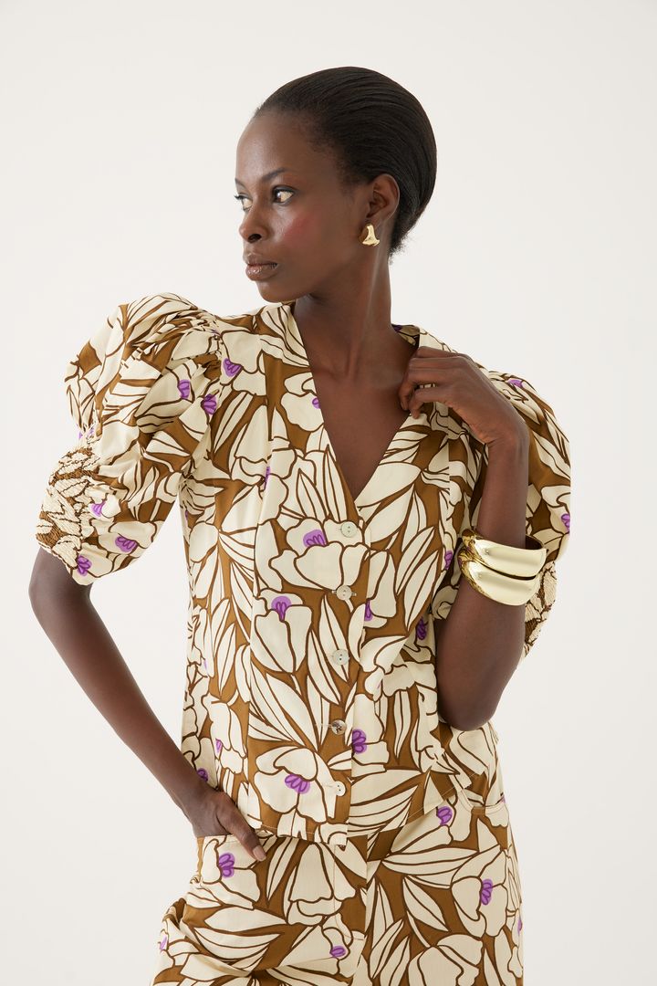 Kol Detaylı ve Çiçekli Gömlek Tasarımı