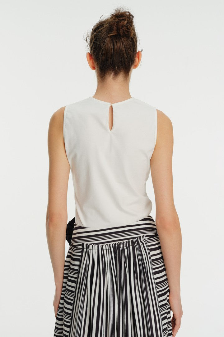 Kolsuz İşlemeli Organik Pamuk Örme Bluz