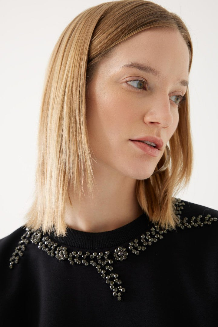 Yaka İşlemeli Oversize Örme Elbise