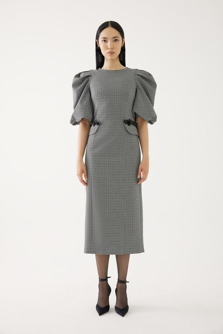 Balon Kollu Çiçek İşlemeli Elbise