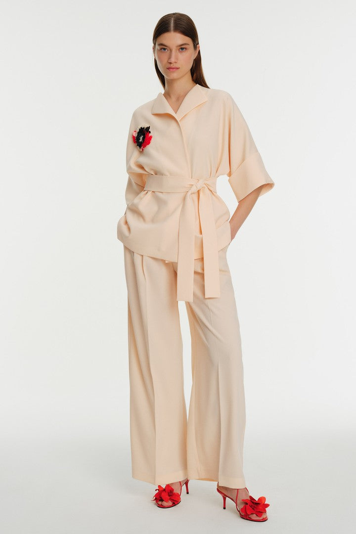 Kuşaklı İşlemeli Rahat Kesim Kısa Kol Crep Ceket