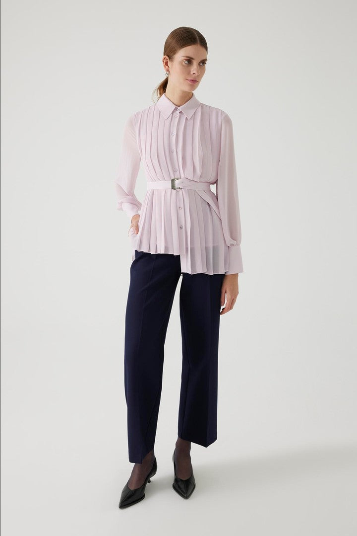 Kemer Detaylı Pliseli Pudra Şifon Gömlek