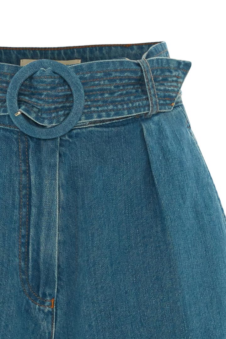 Kemerli Jean Görünümlü Rahat Şort Modeli