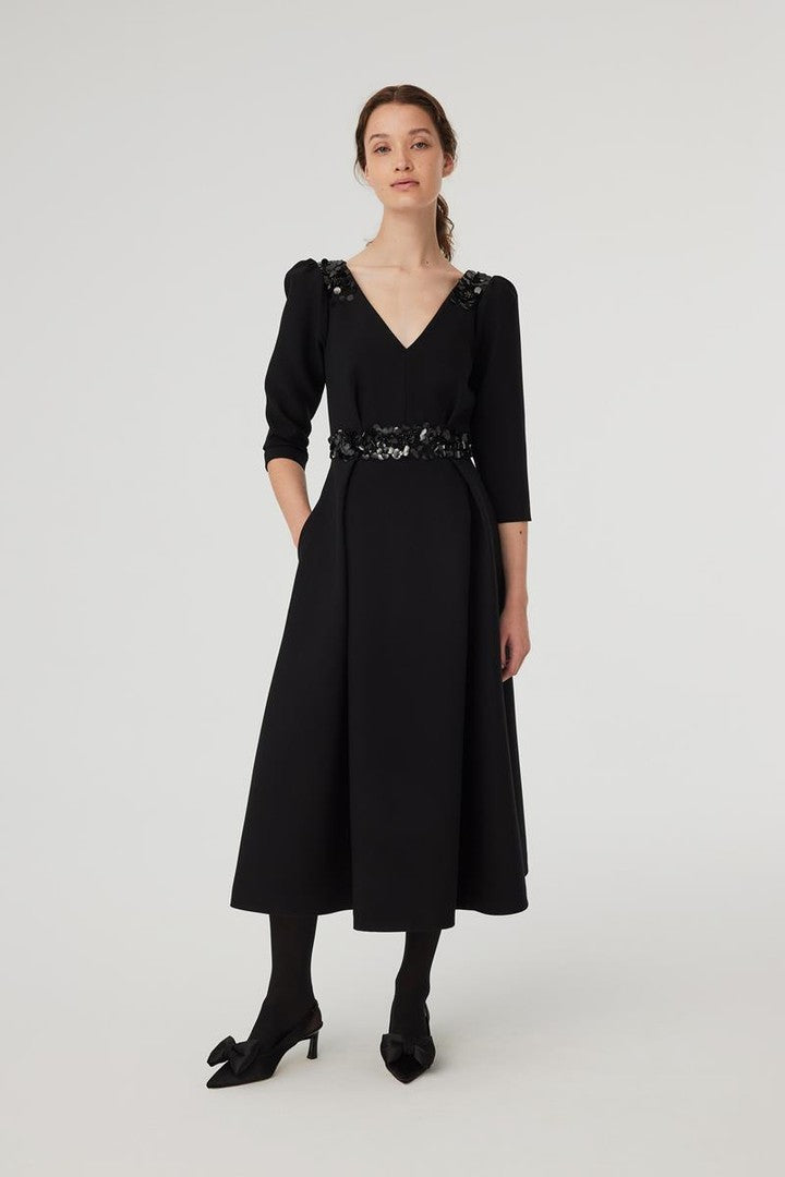 Taş İşleme Detaylı Midi Elbise