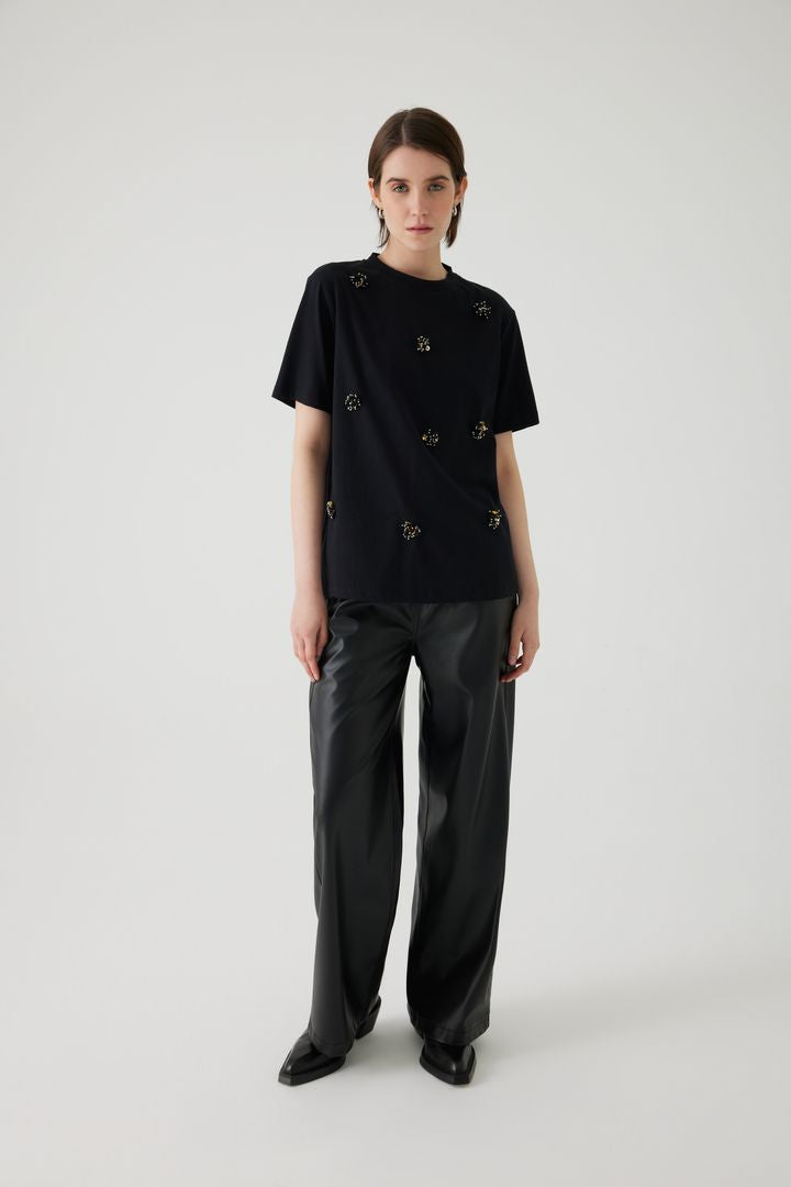 Kısa Kollu Parlak Taş Detaylı Siyah T-shirt