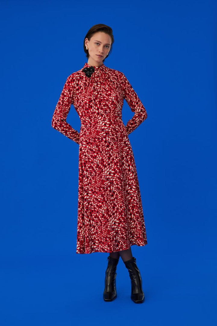 Yakası İşleme Detaylı Midi Elbise