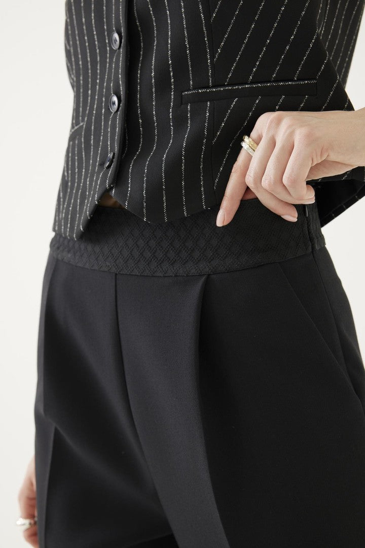 Bel Detaylı Pantolon