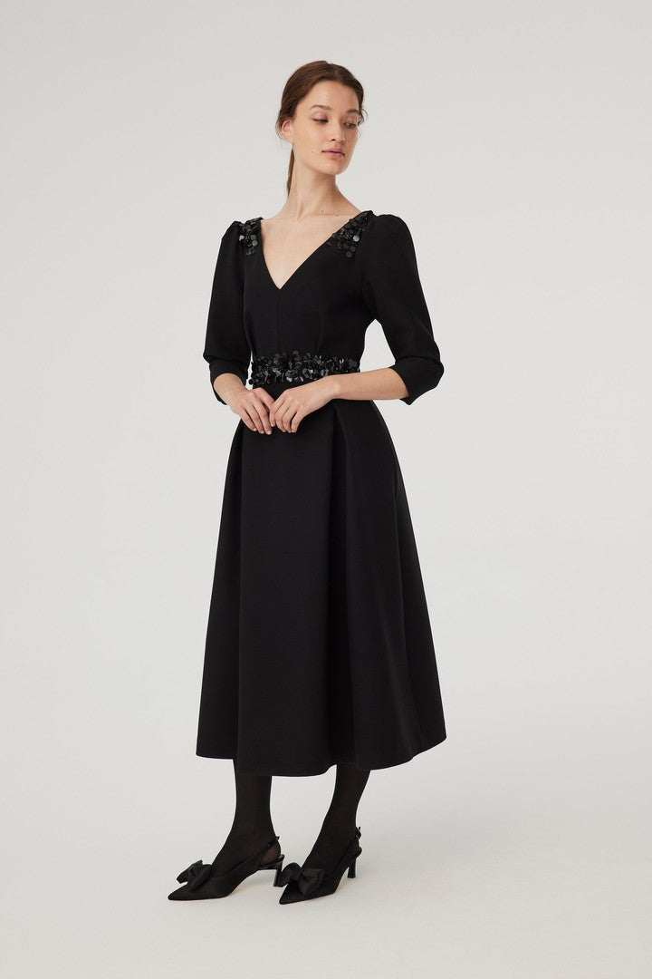 Taş İşleme Detaylı Midi Elbise