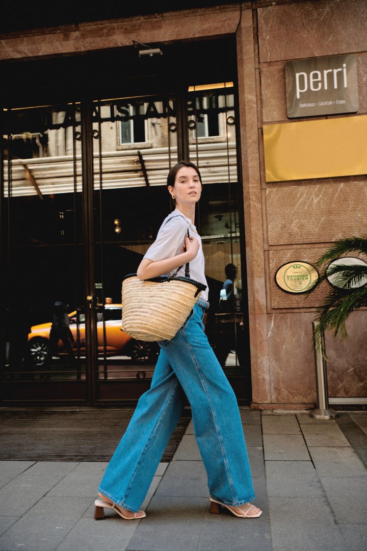 Kemer Detaylı ve Bol Paçalı Jean