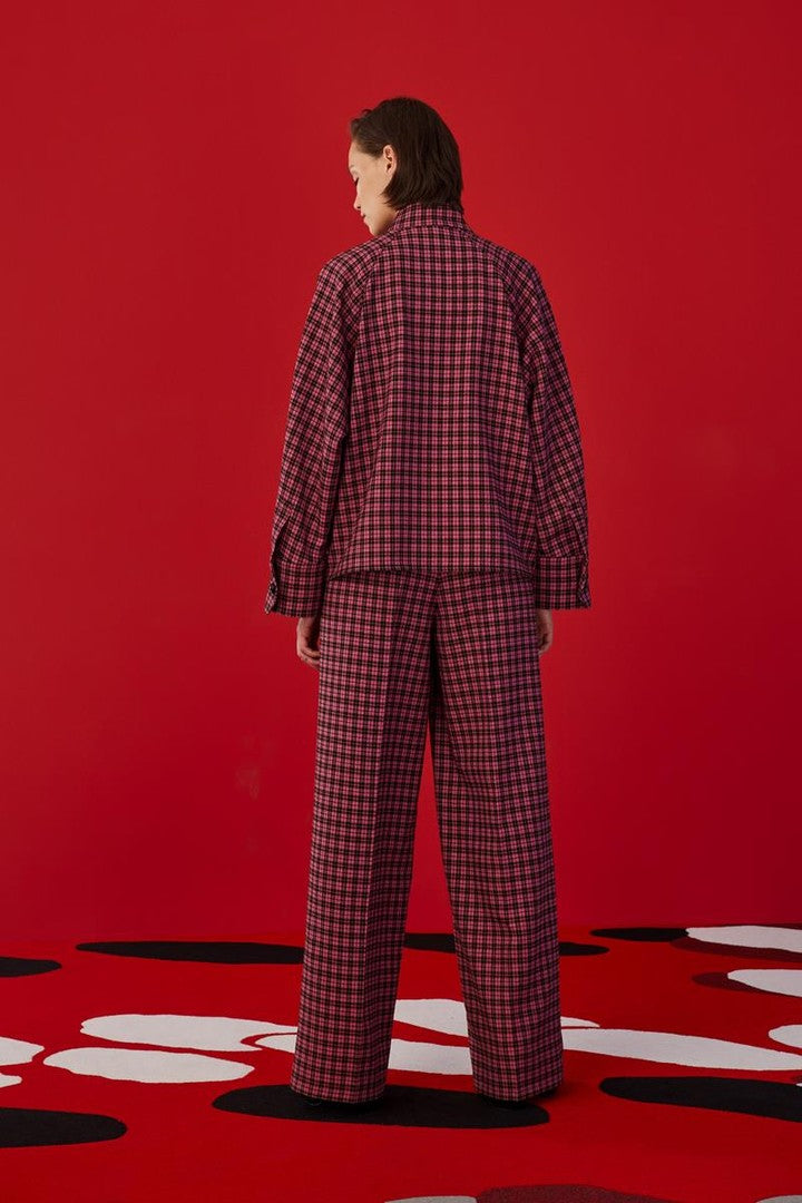 Dik Yakalı Nakış Detaylı Gömlek