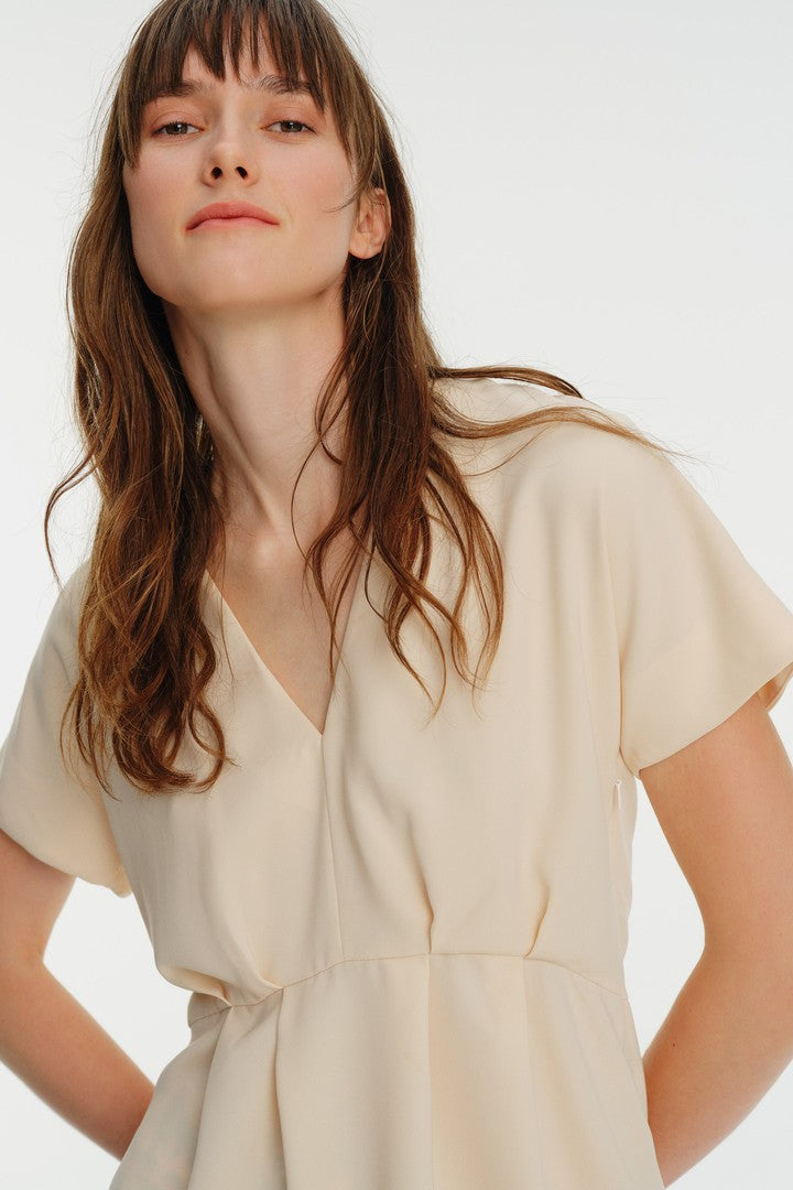 Kısa Kol V Yaka Bluz