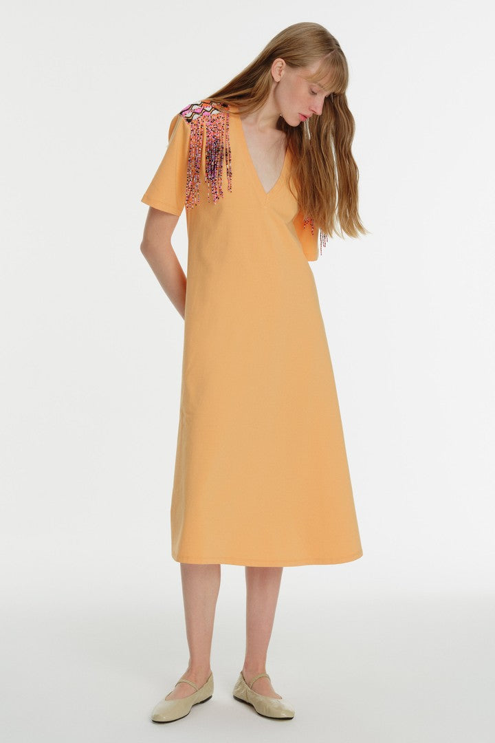 V Yaka Midi Boy İşlemeli Örme Elbise