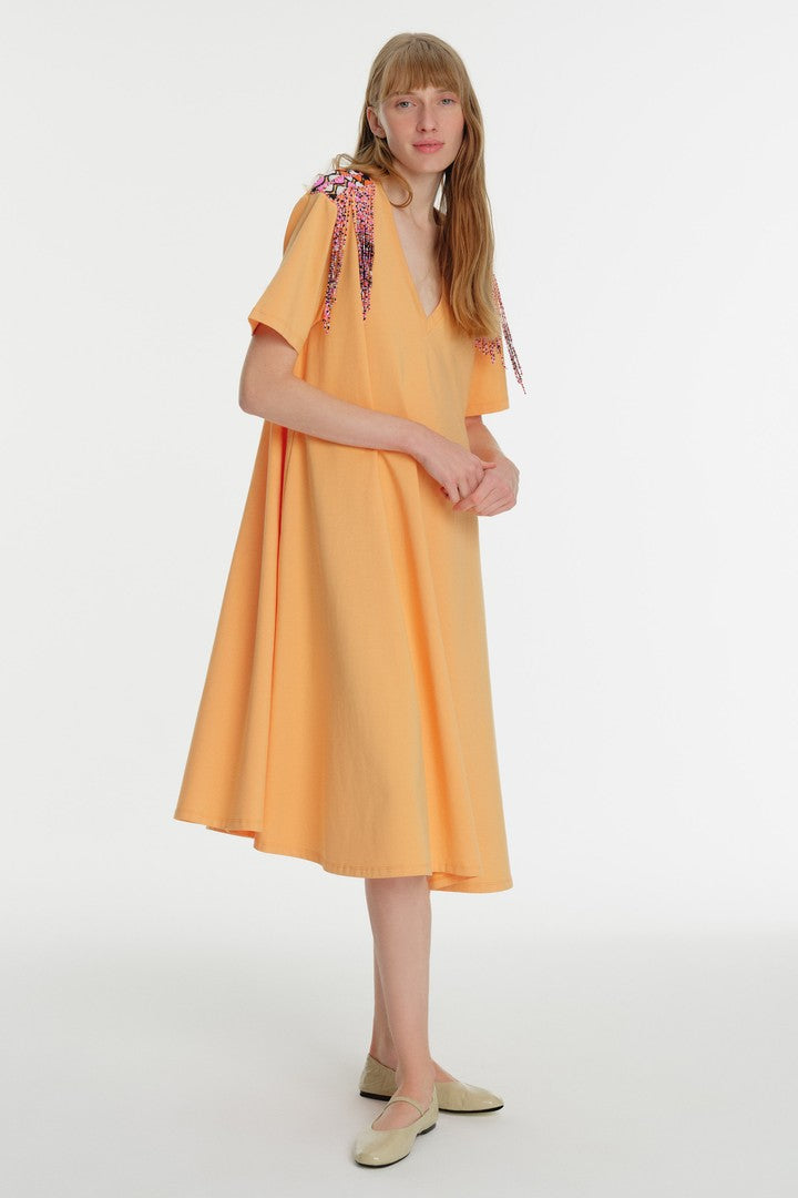 V Yaka Midi Boy İşlemeli Örme Elbise