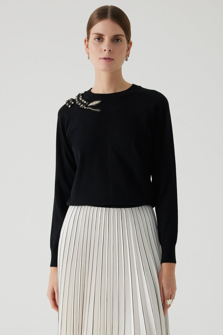 Bisiklet Yaka El İşlemeli Siyah Uzun Kollu Triko Bluz