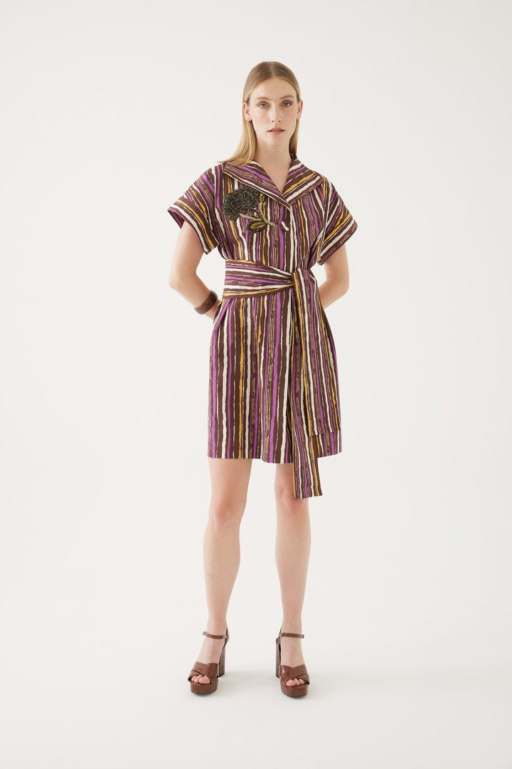 Çiçek İşlemeli ve Belden Bağlamalı Elbise