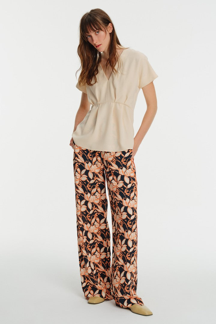 Kısa Kol V Yaka Bluz