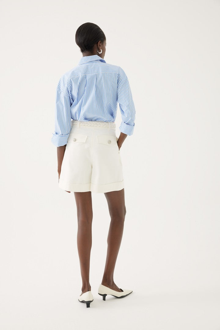 Bel Detaylı ve Cepli Şort