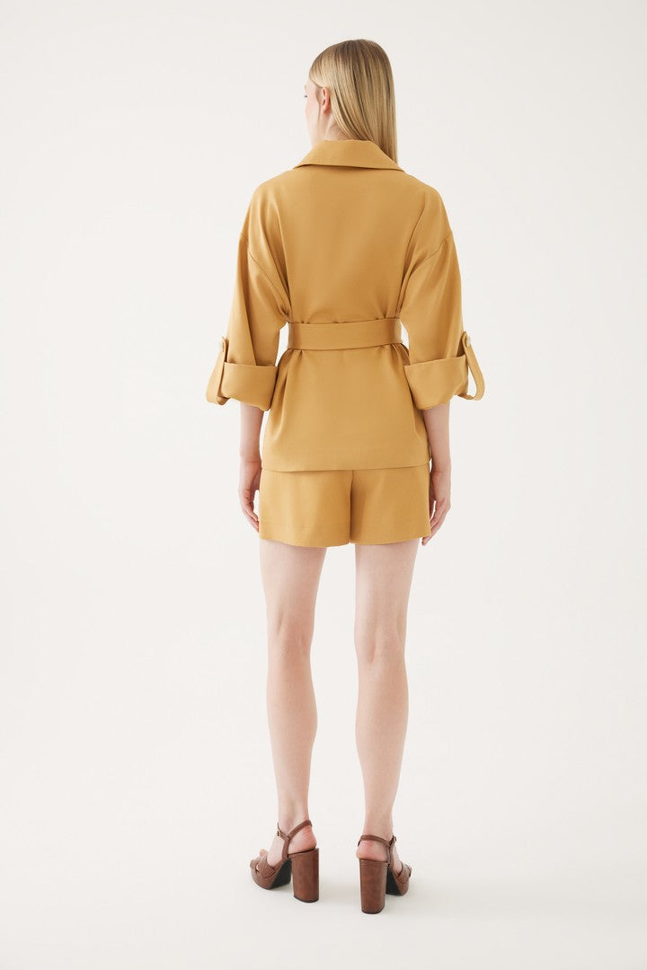 Kemer Detaylı Sarı Ceket