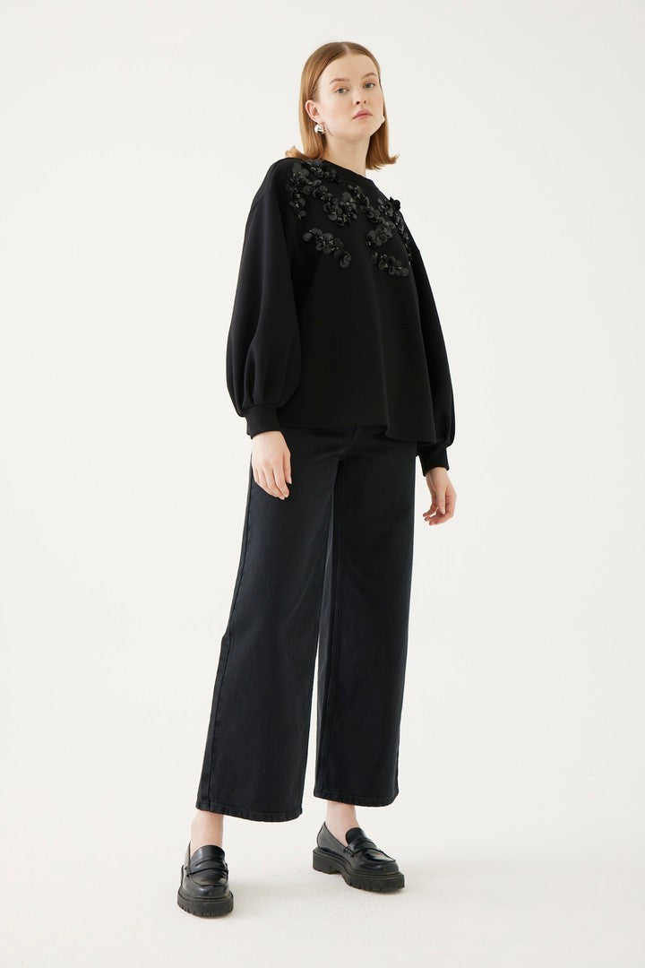 Çiçek İşlemeli Sweatshirt