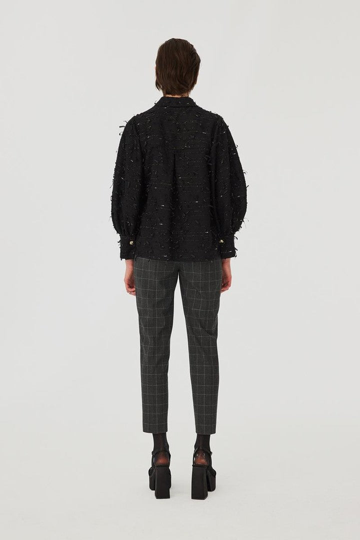 Düğmeli Uzun Kollu Gömlek