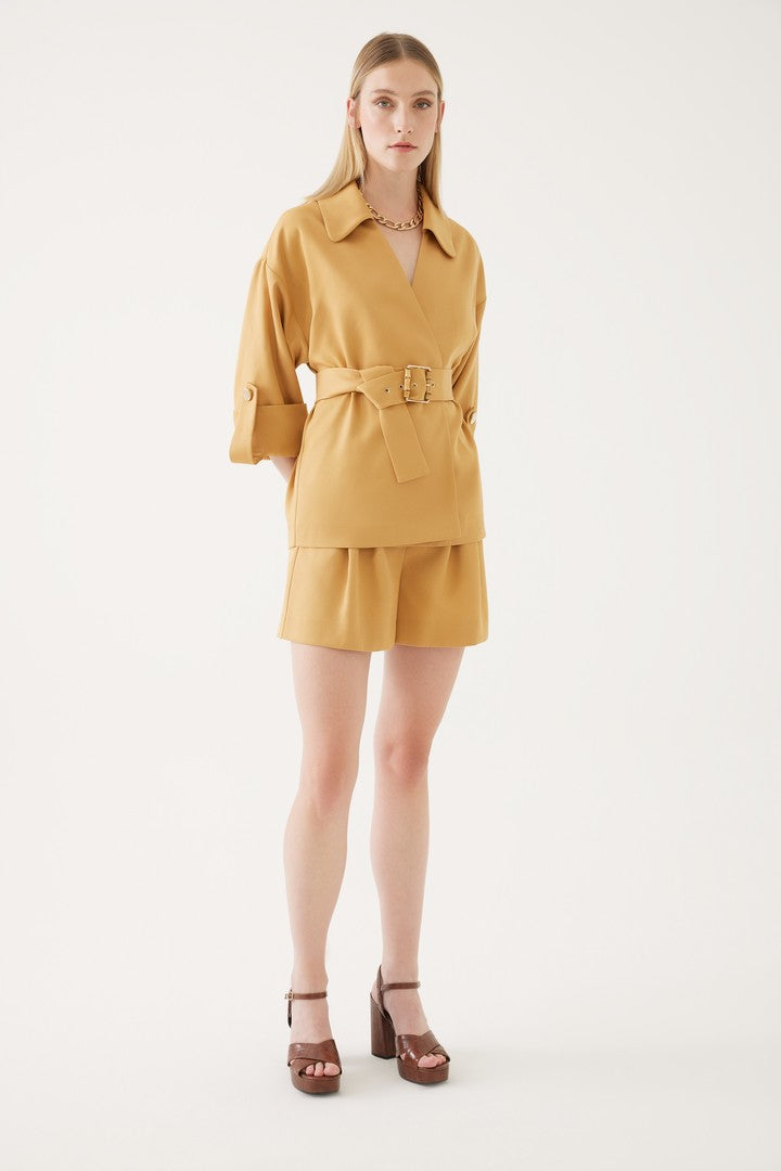 Kemer Detaylı Sarı Ceket