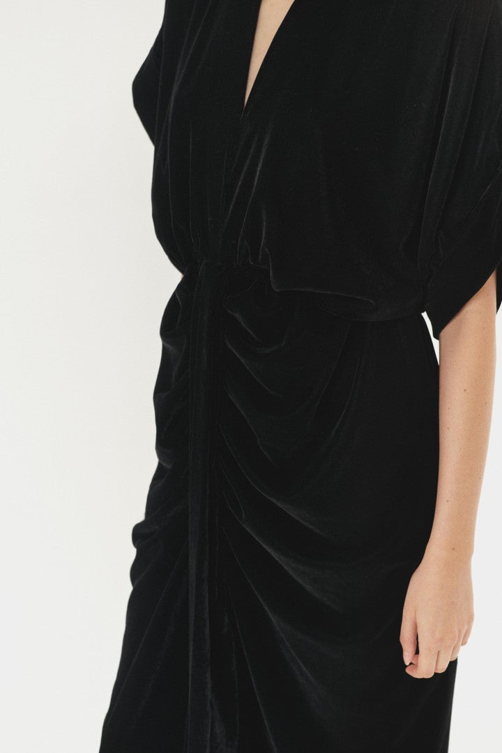 V Yaka Kadife Midi Elbise