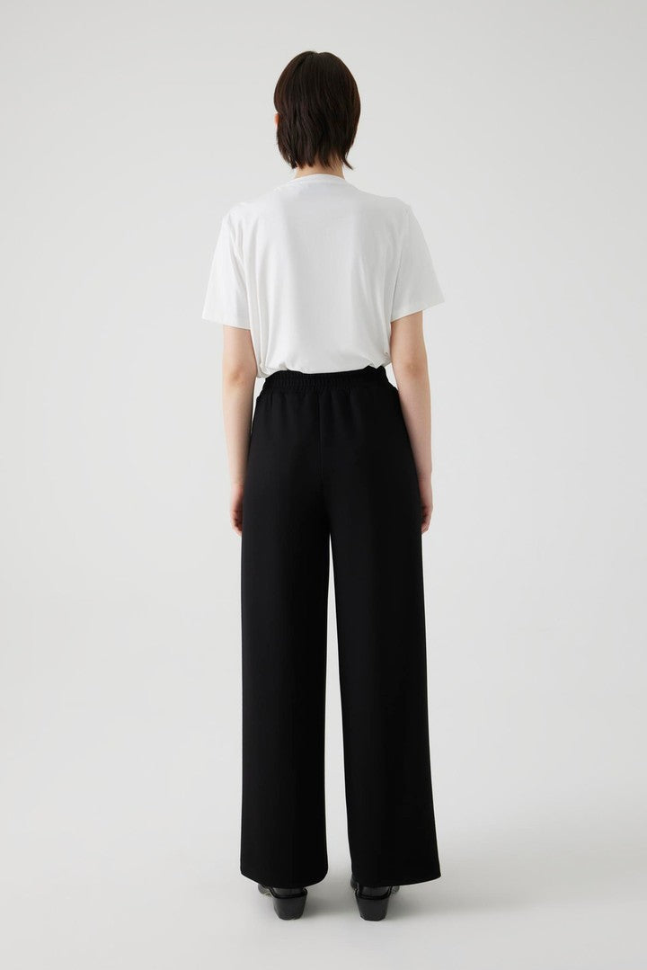 Yakası İşlemeli Taş Detaylı Pamuk Regular Kemik Tişört