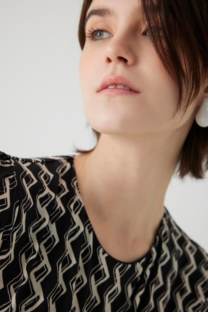 Geometrik Desenli Bağlama Detaylı Likralı Midi Örme Elbise