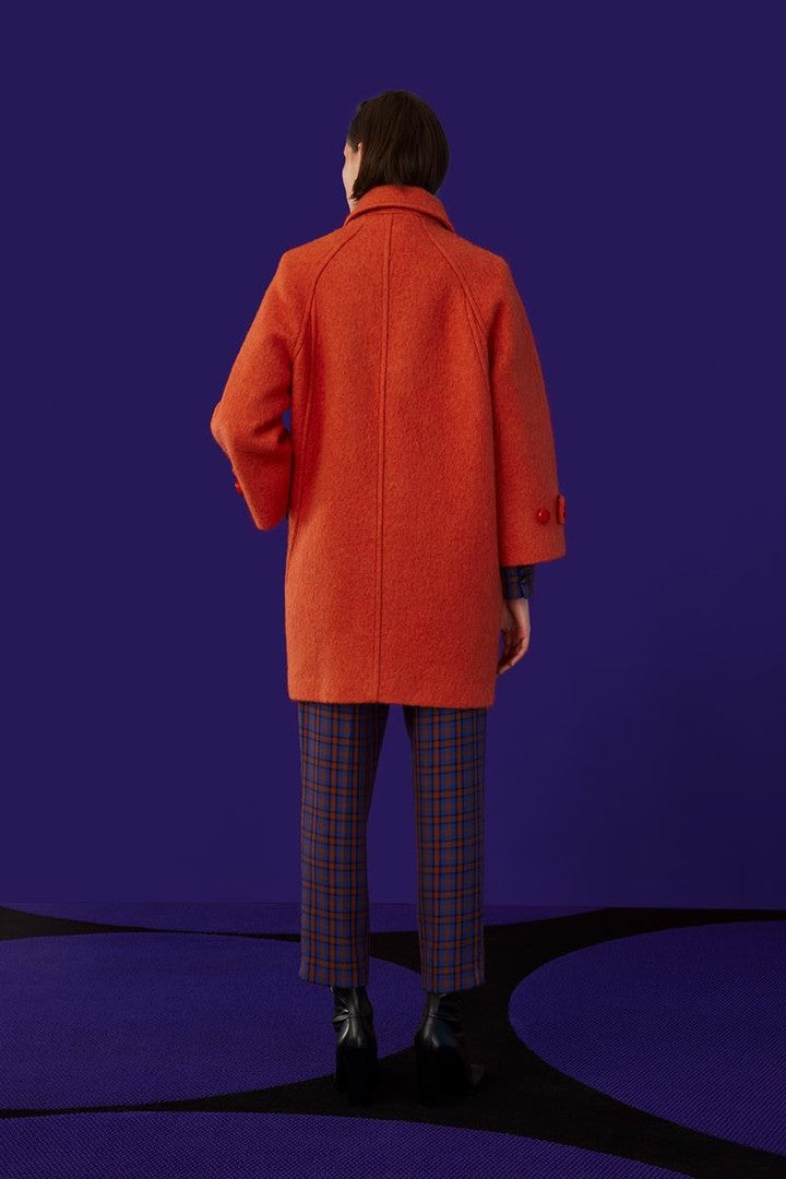 Yünlü Taşlı Düğmeli Manto