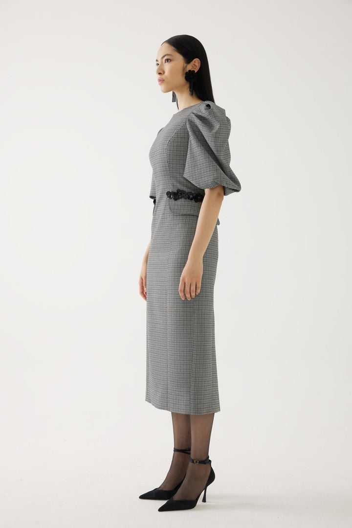 Balon Kollu Çiçek İşlemeli Elbise