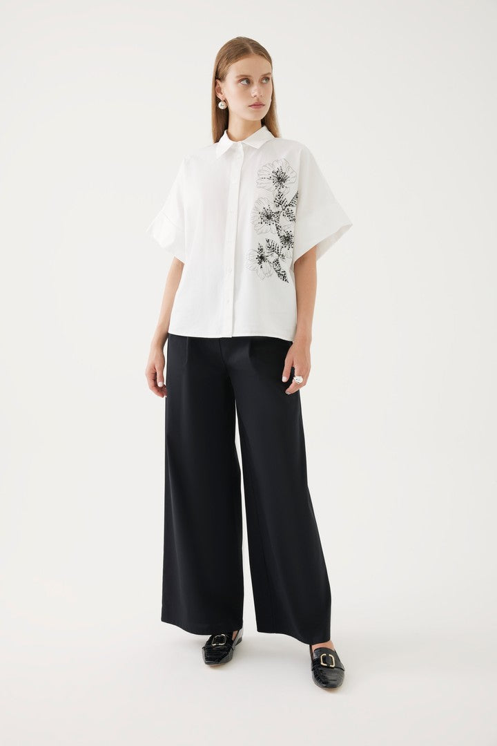 Çiçekli ve Beyaz Gömlek Tasarımı