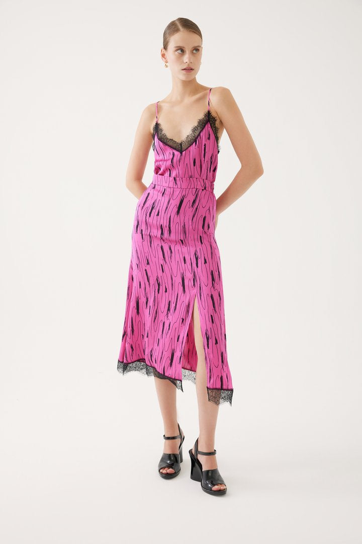 Yırtmaçlı ve Dantel Detaylı Etek Modeli