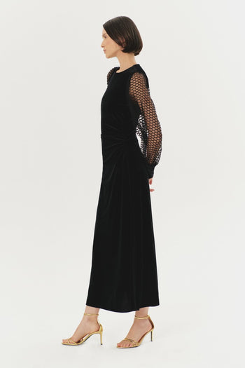 Likralı Dantel Kol Detaylı Midi Kadife Siyah Elbise