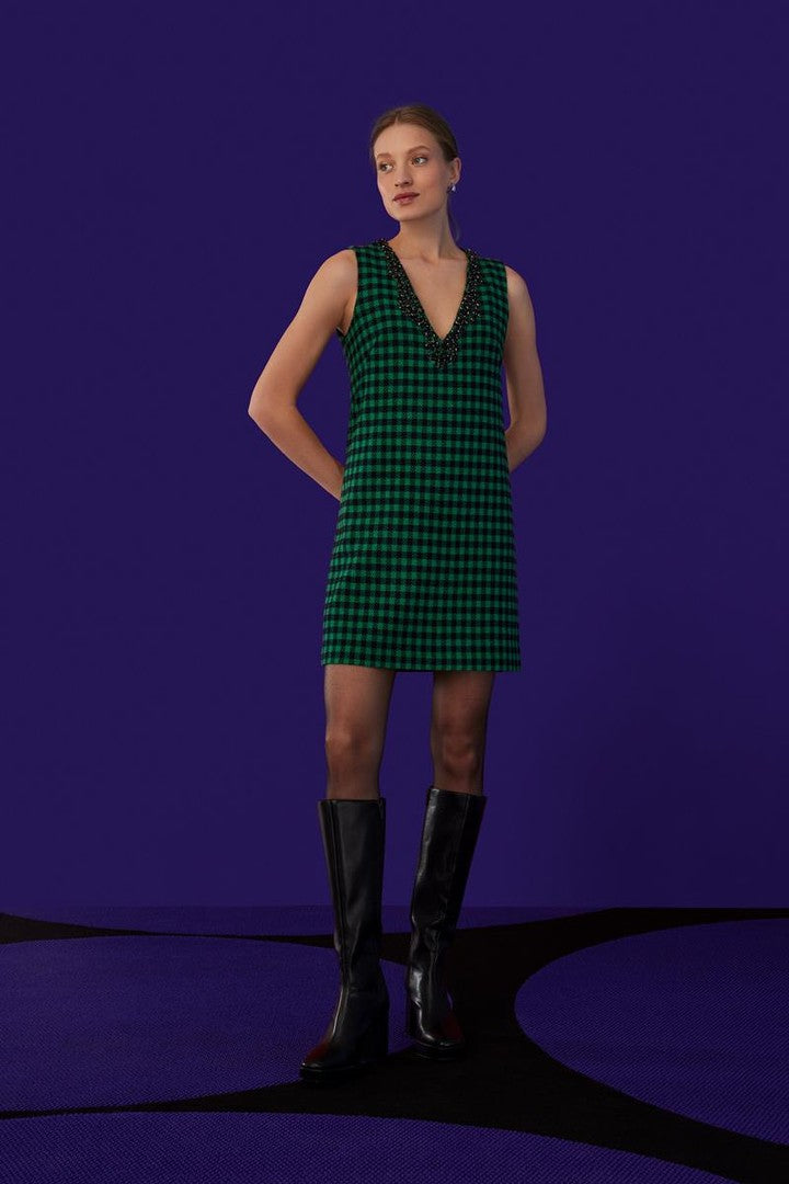 Ekoseli İşlemeli Mini Elbise