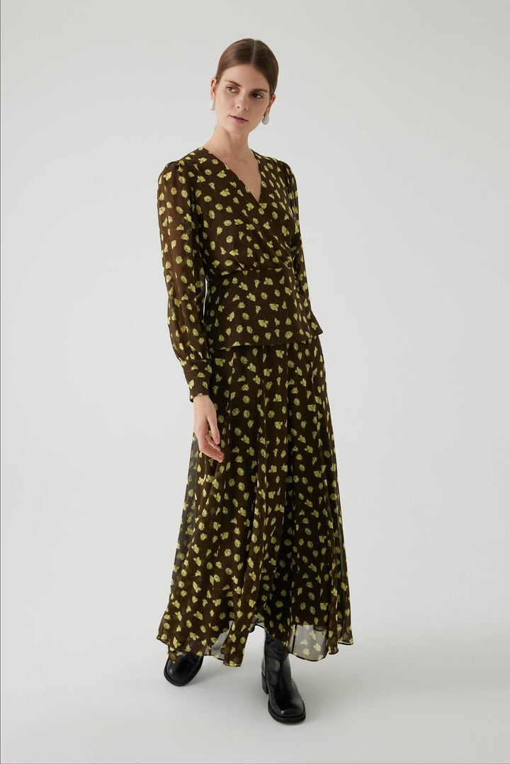 Çiçek Desenli Kruvaze Yaka Slim Fit Bluz