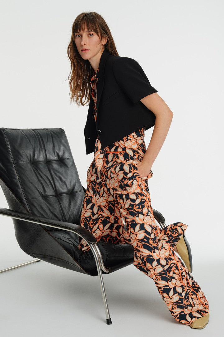 Tek Düğmeli Kısa Kol Crop Ceket