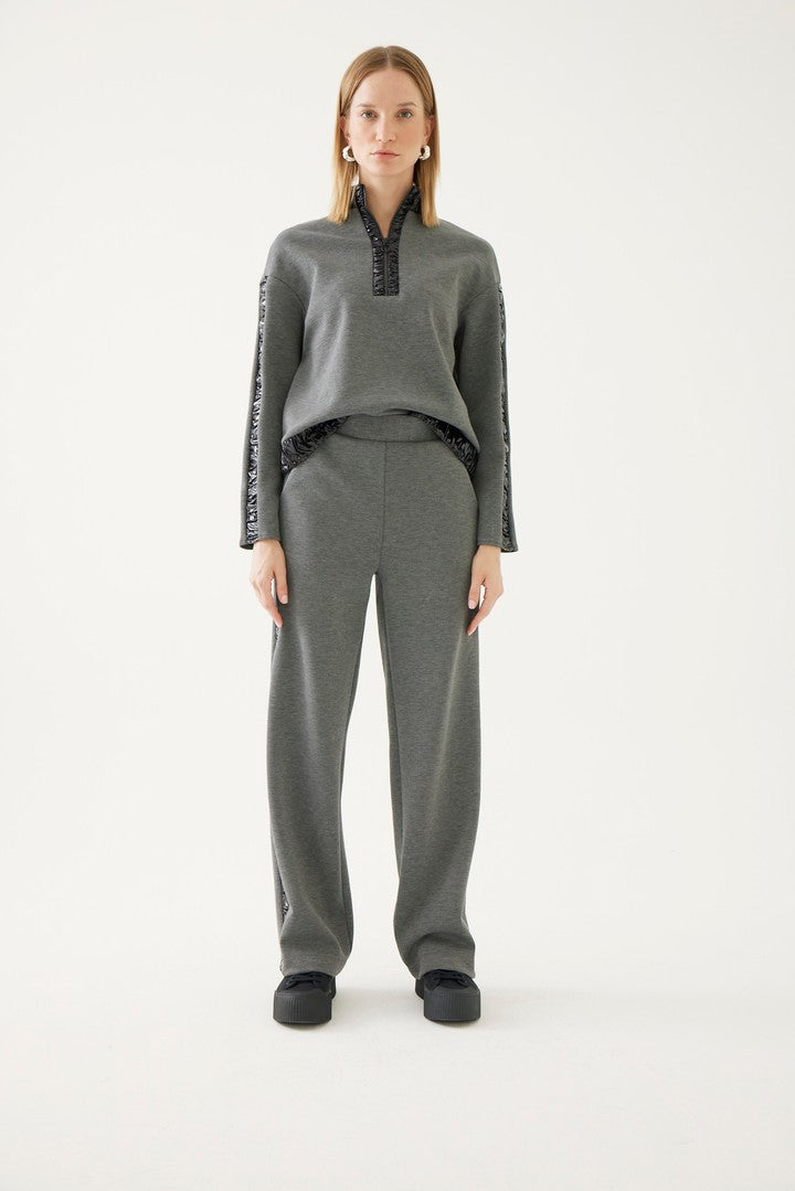 Şerit Detaylı Sweatshirt