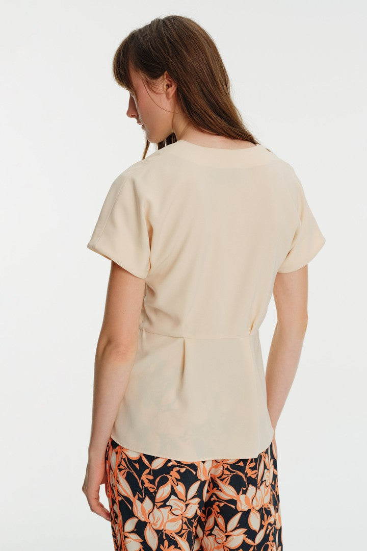 Kısa Kol V Yaka Bluz