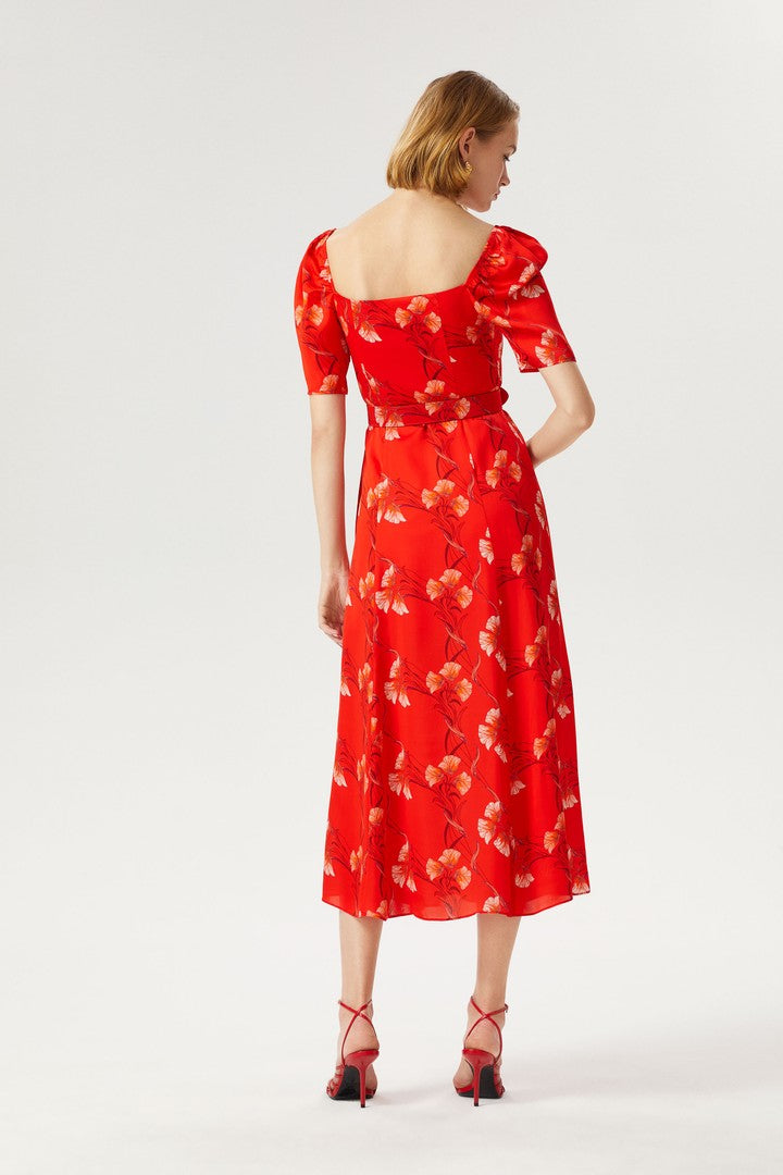 Kısa Kollu Midi Boy Kemerli Elbise