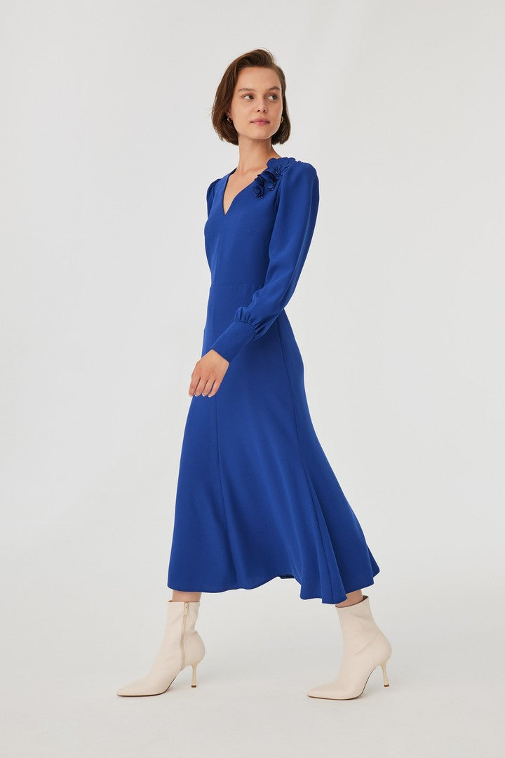 Uzun Kollu V Yakalı Midi Elbise