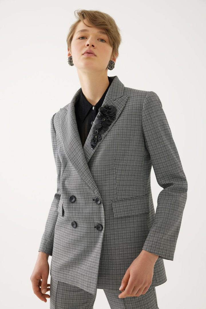 Yaka İşlemeli Ekoseli Ceket