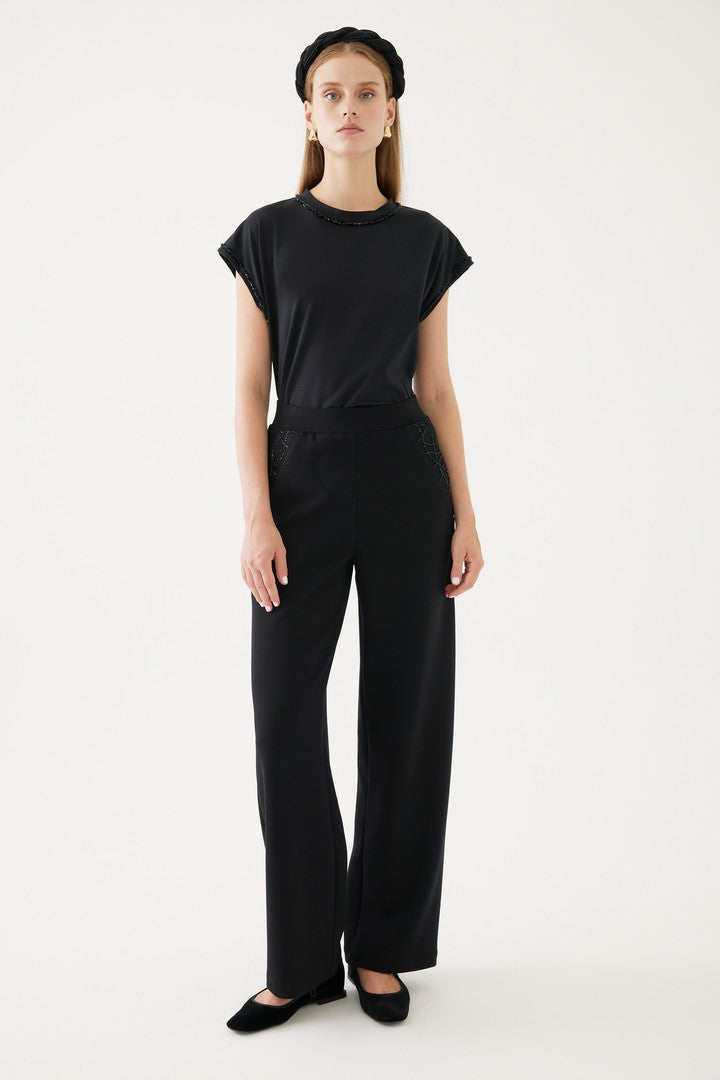 Sade ve Şık Pantolon Modeli
