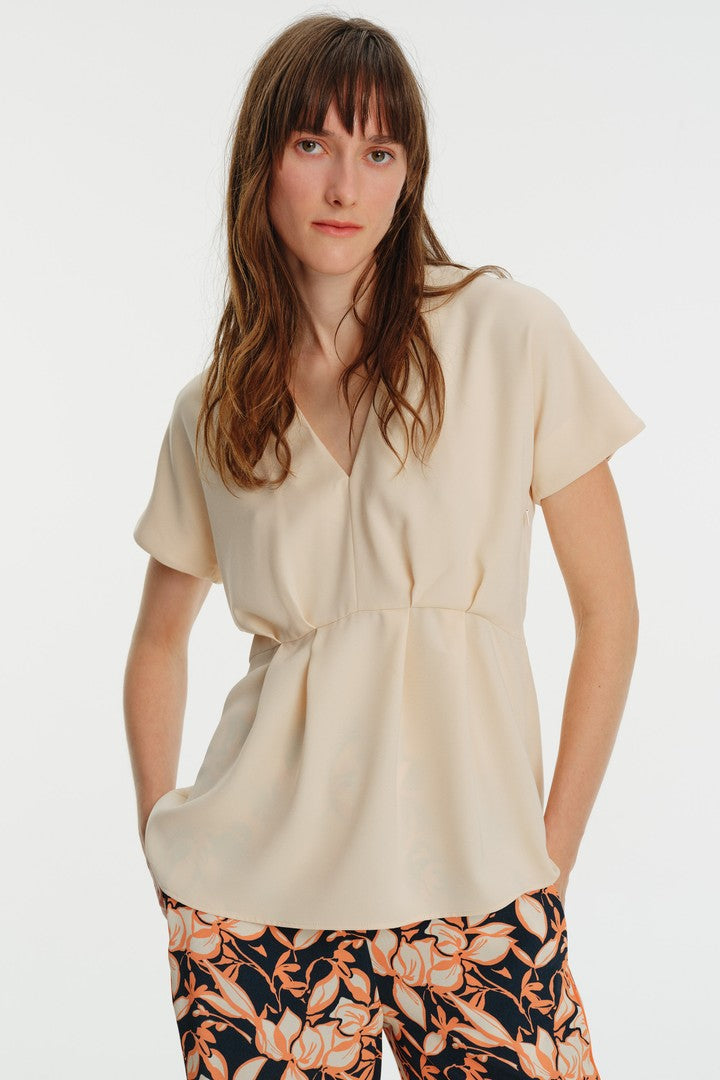 Kısa Kol V Yaka Bluz