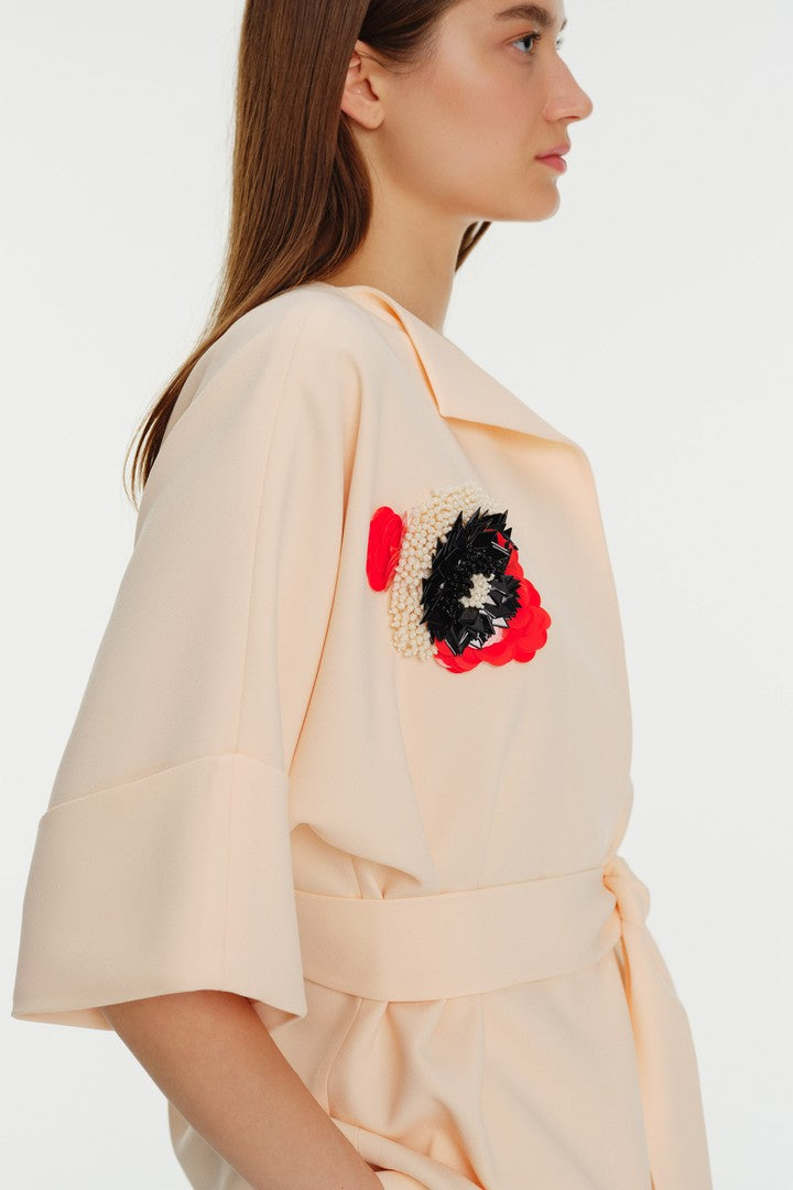 Kuşaklı İşlemeli Rahat Kesim Kısa Kol Crep Ceket