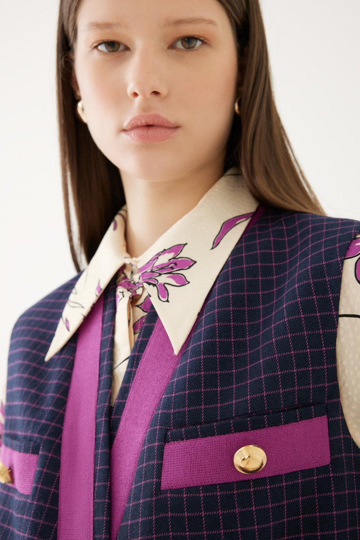 Düğme Detaylı Renkli Yelek