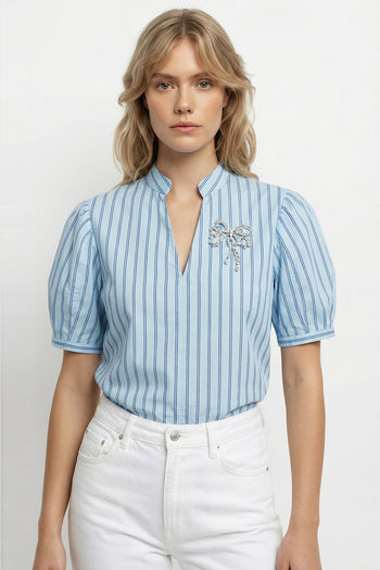 V Yaka Kısa Kollu Regular İşlemeli Çok Renkli Bluz