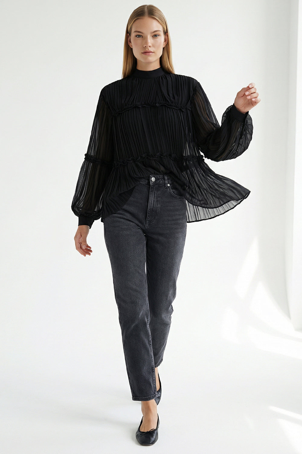 Pilise Detaylı Regular Bluz